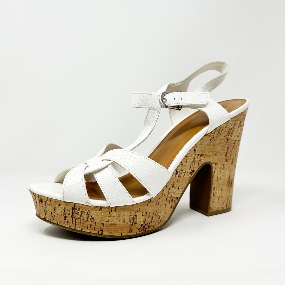 EUC JCP White Women’s Size 11 Cork Platform Sandals PLS READ DESCRIPTION